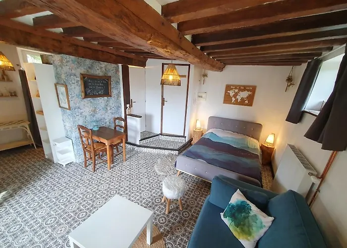 Holiday home Ferme 16 Pers Calme Et Nature A Clecy